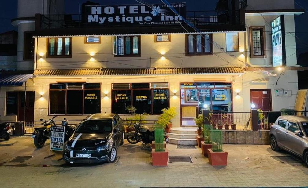 אוטי Hotel Mystique Inn מראה חיצוני תמונה