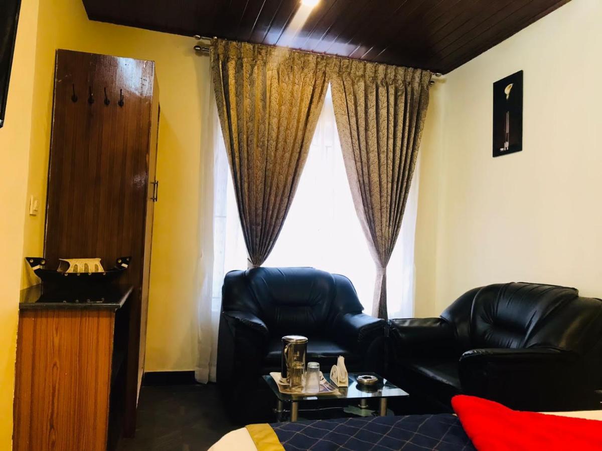 אוטי Hotel Mystique Inn מראה חיצוני תמונה